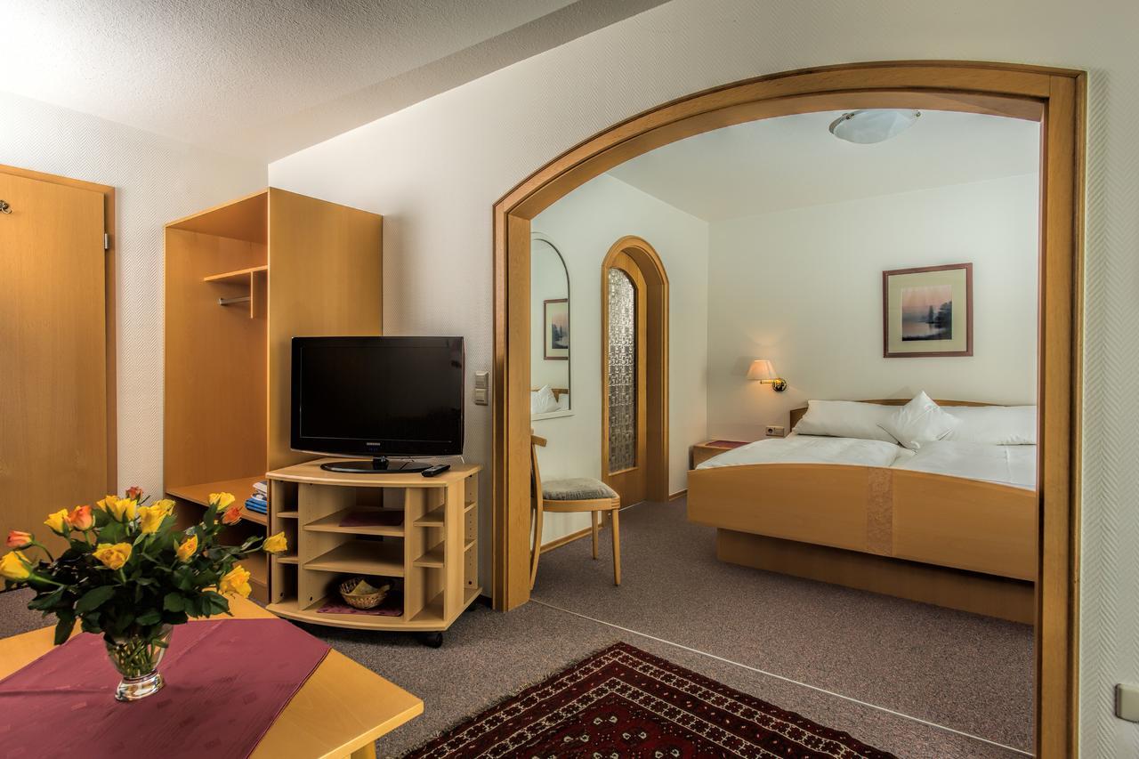 Hotel Pension Cafe Hasler Bodman-Ludwigshafen Bagian luar foto